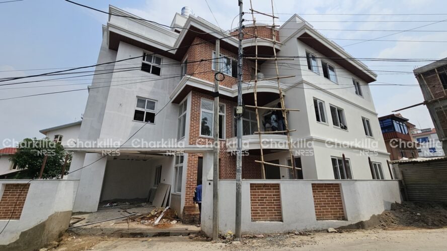 House for sale in Dholahity