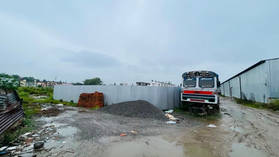 Land for sale in Hattiban